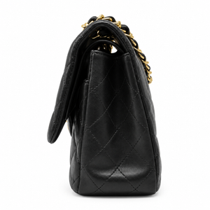 Chanel classic double flap Jumbo in pelle di agnello nera