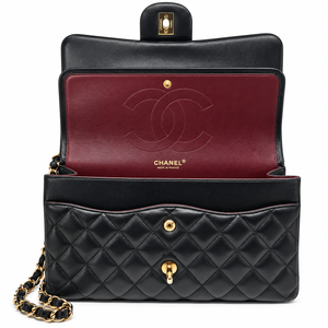 Chanel classic double flap Jumbo in pelle di agnello nera